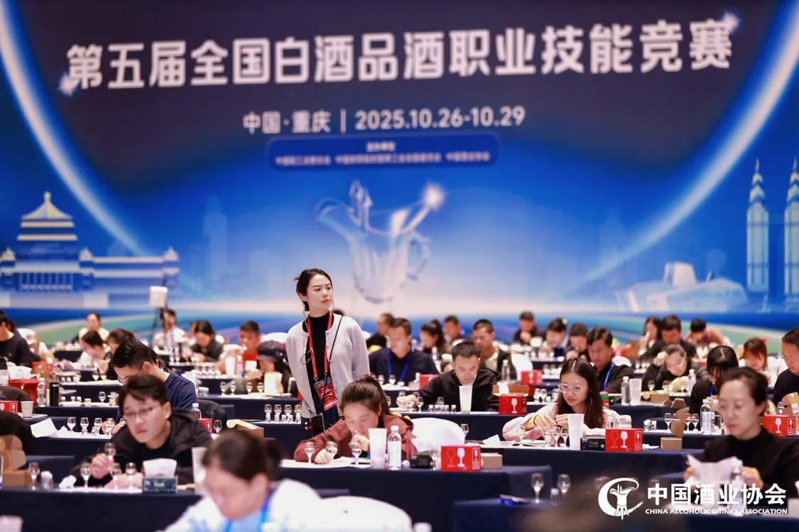 在冬天的行業(yè)里，四特酒點(diǎn)燃了人才的篝火